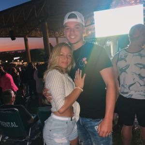 Meet your Posher, Marissa